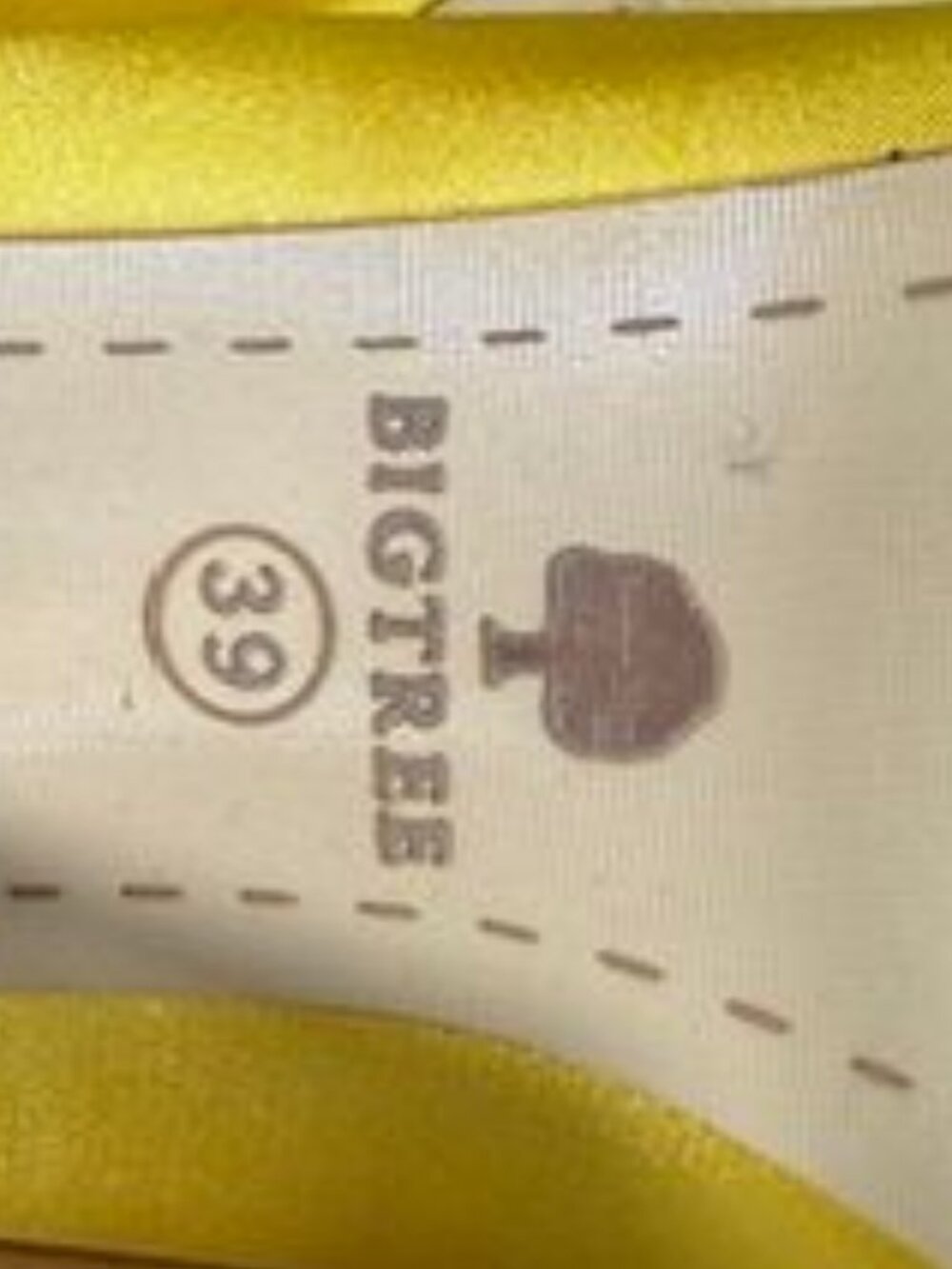 BIGTREE Yellow Satin Clear Lucite Block Heel Pointed Toe Pump - Picture 10 of 11